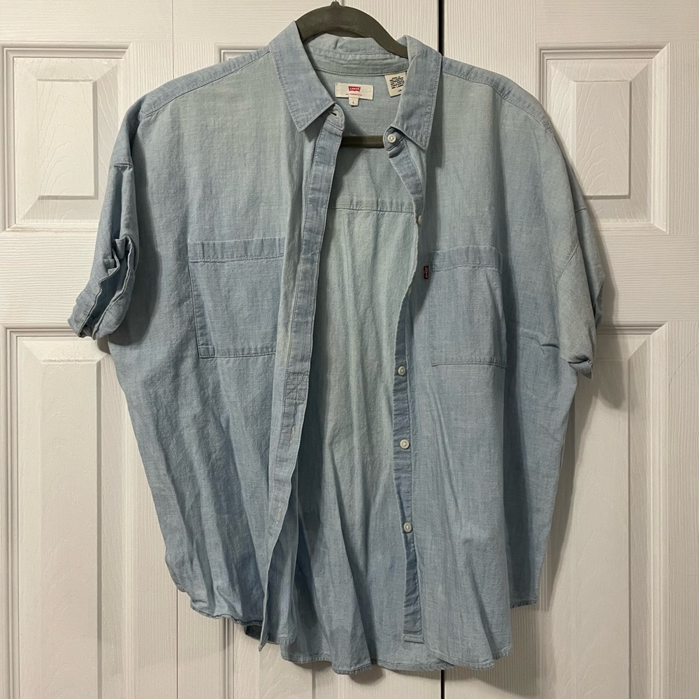 Levi’s top